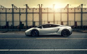 28-02-17-lamborghini-car-parking-street-sunset11478