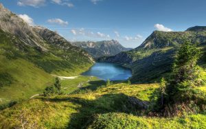 ---austria-alps-mountain-lake-13377