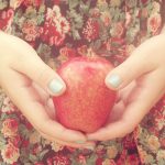 ---girl-hands-apple-9267