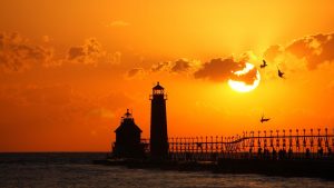 ---lighthouse-sunset-15569