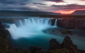 godafoss-2880x1800-waterfalls-iceland-1148